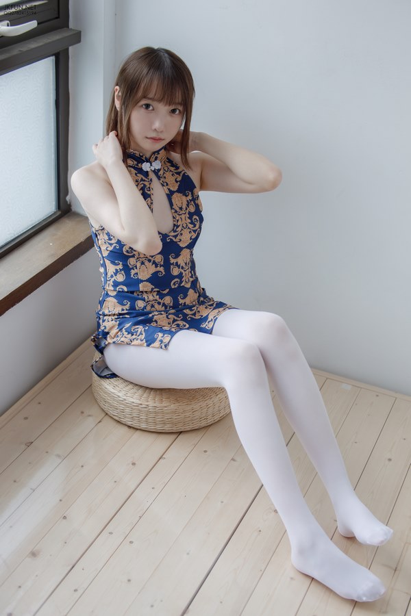 森萝财团专辑写真