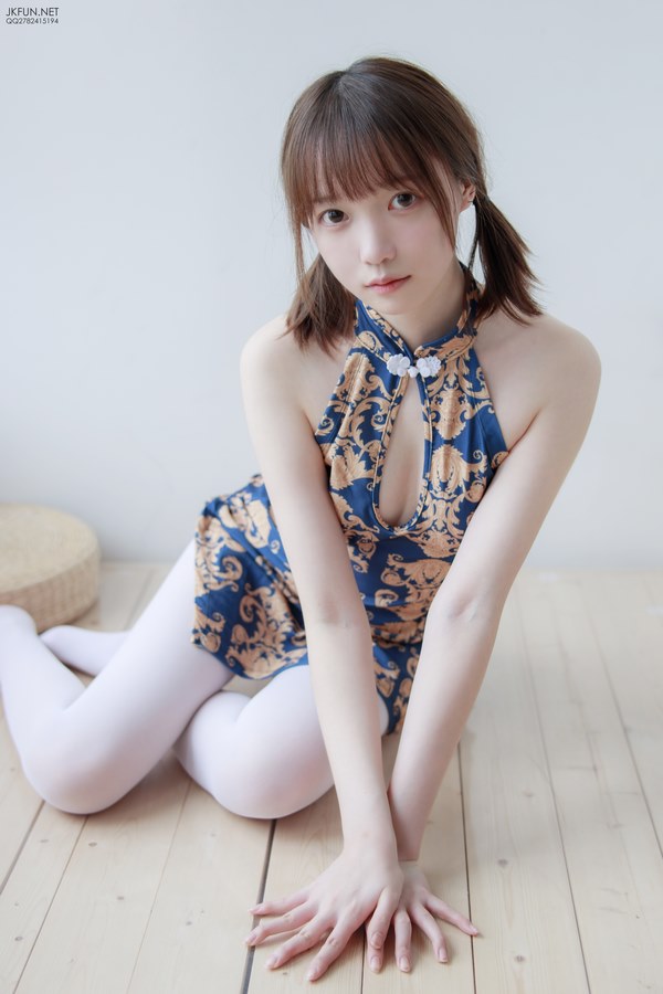 森萝财团专辑写真